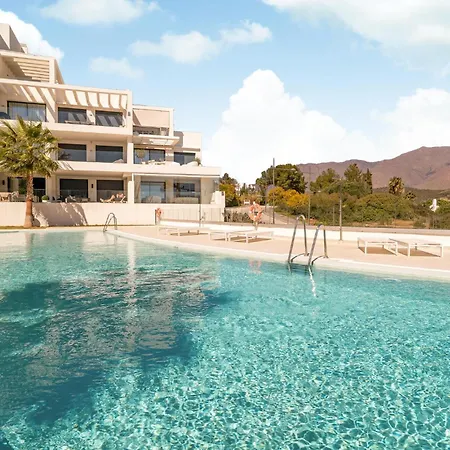 Awesome In With Swimming Pool Apartamento