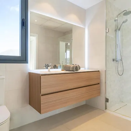 Lejlighed Gorgeous In With Swimming Pool Estepona